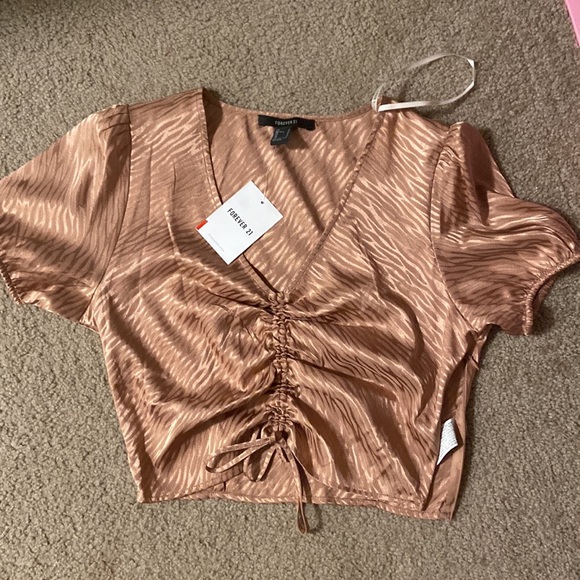 Camel leopard brown cropped top - Picture 3 of 5